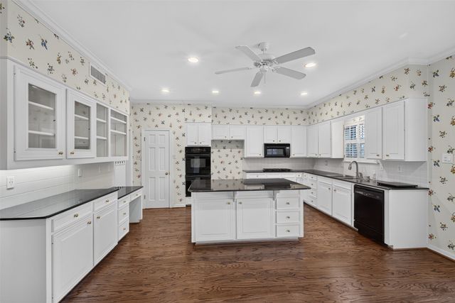 516 Northampton Drive, Shreveport, LA 71106