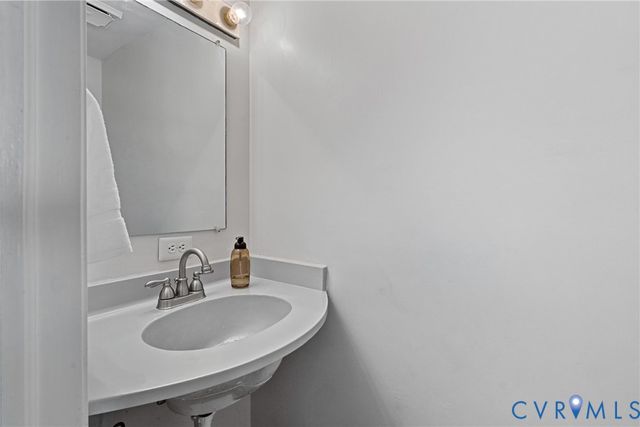 10090 Purcell Rd, Henrico, VA 23228