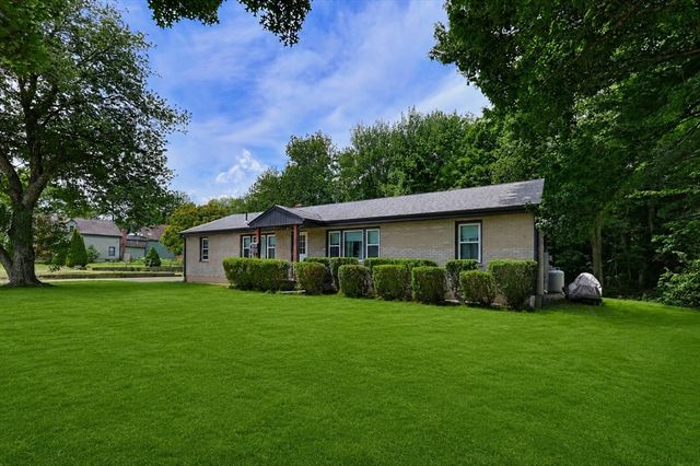 26 Washington St 1, Plainville, MA 02762
