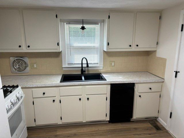 26 Washington St 1, Plainville, MA 02762