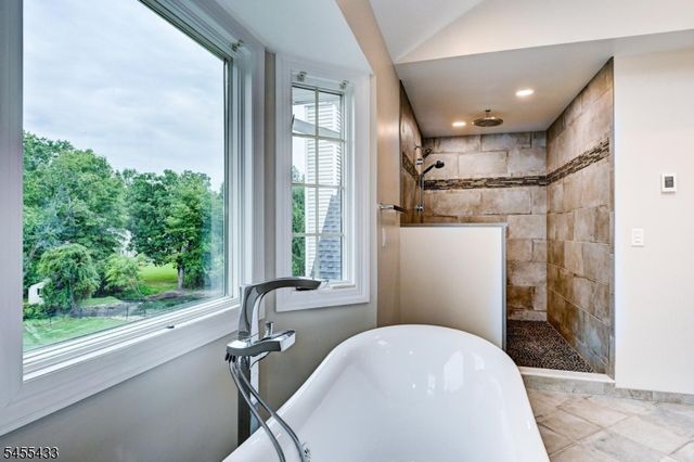 416 Hidden Valley Ct, Wyckoff Twp., NJ 07481