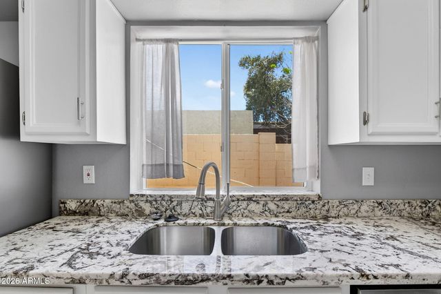 1725 N DATE -- 56, Mesa, AZ 85201