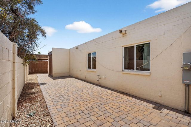 1725 N DATE -- 56, Mesa, AZ 85201