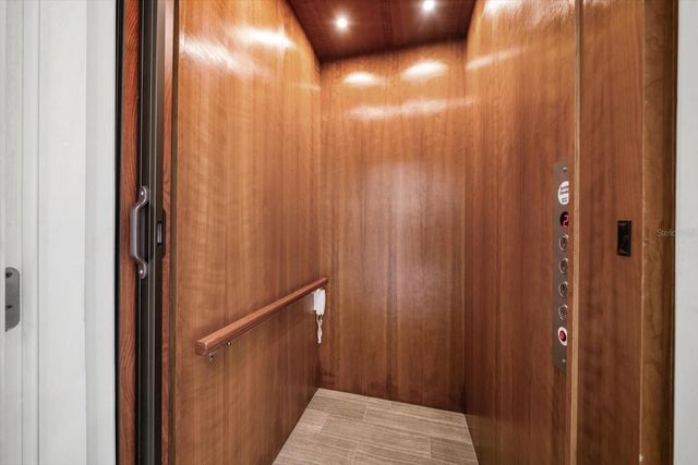 30 79TH AVENUE, Treasure Island, FL 33706