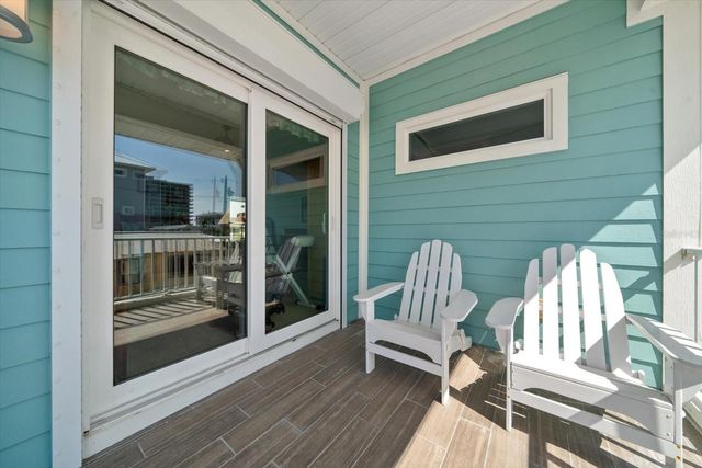 30 79TH AVENUE, Treasure Island, FL 33706