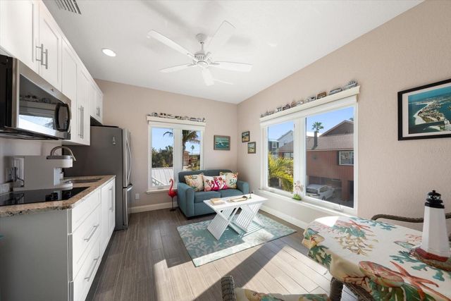 30 79TH AVENUE, Treasure Island, FL 33706