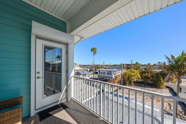 30 79TH AVENUE, Treasure Island, FL 33706