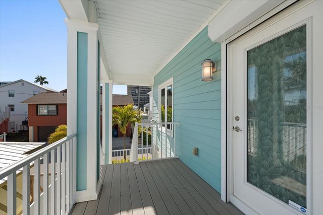 30 79TH AVENUE, Treasure Island, FL 33706