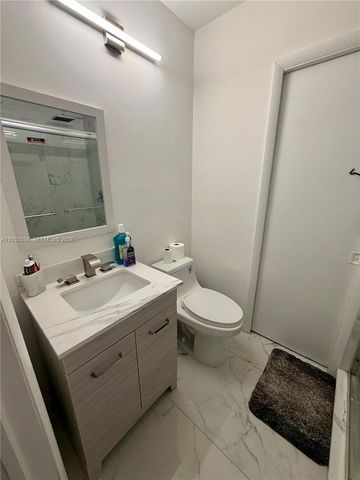 270 NW 71st Ave 4, Miami, FL 33126