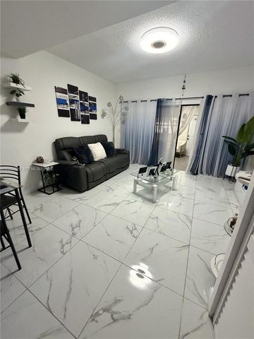 270 NW 71st Ave 4, Miami, FL 33126