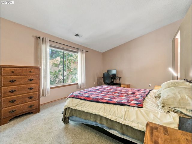 3608 N IVY Dr, Newberg, OR 97132