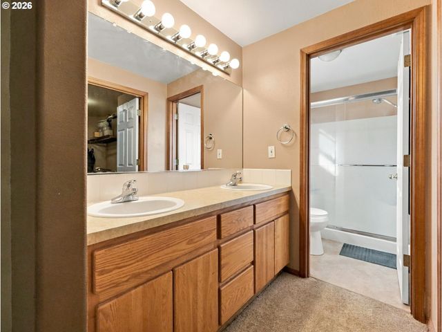 3608 N IVY Dr, Newberg, OR 97132
