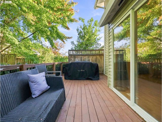 3608 N IVY Dr, Newberg, OR 97132