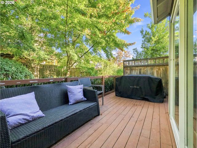 3608 N IVY Dr, Newberg, OR 97132