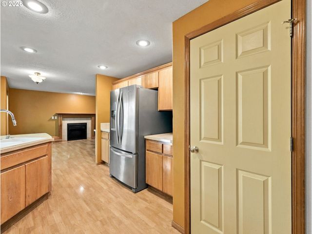 3608 N IVY Dr, Newberg, OR 97132