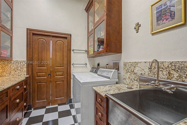 4251 SW 11th St, Miami, FL 33134