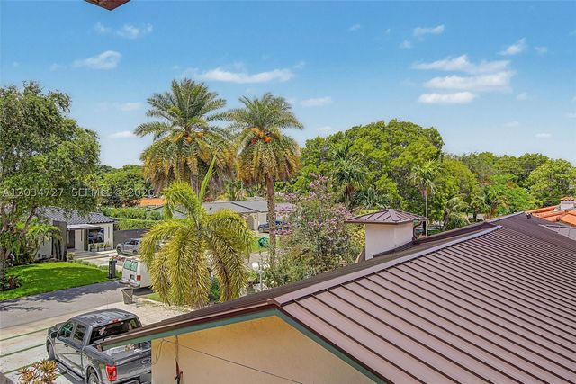 4251 SW 11th St, Miami, FL 33134