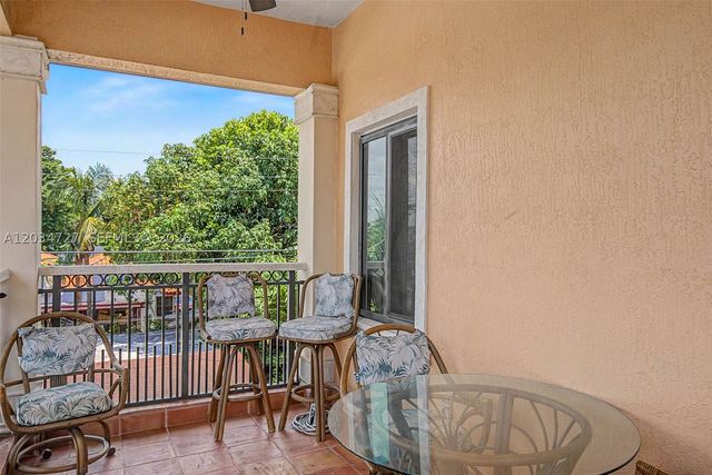 4251 SW 11th St, Miami, FL 33134