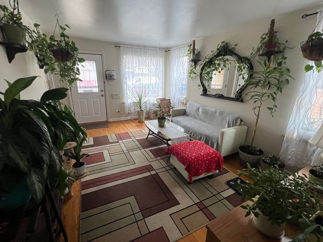 3136 N Oak Park Avenue, Chicago, IL 60634