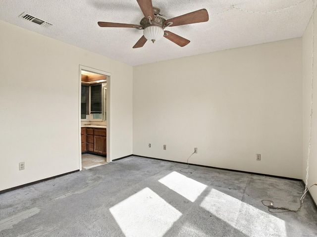 9 Rollingbrook Cir, Sacramento, CA 95833