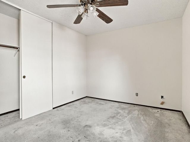 9 Rollingbrook Cir, Sacramento, CA 95833