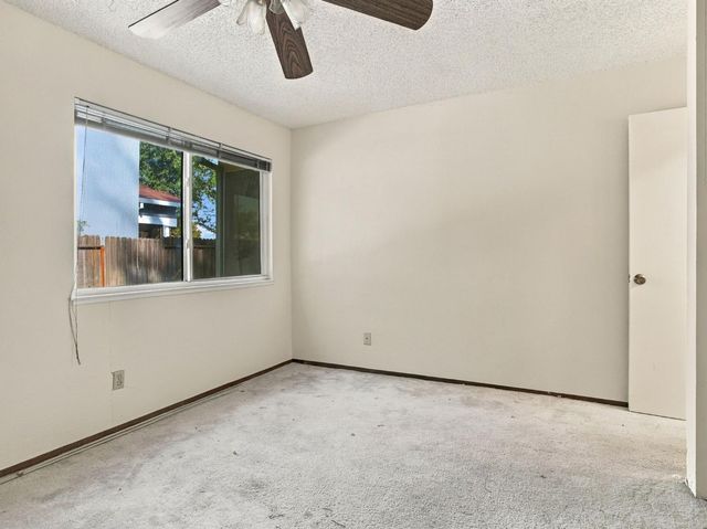 9 Rollingbrook Cir, Sacramento, CA 95833