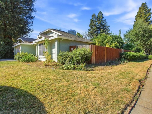 9 Rollingbrook Cir, Sacramento, CA 95833