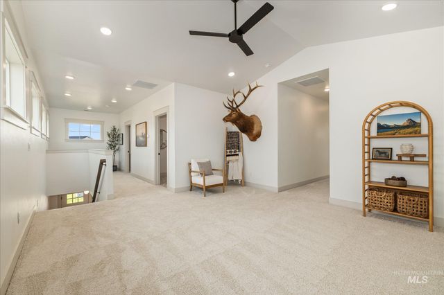 6883 W Mattawa Dr, Meridian, ID 83646