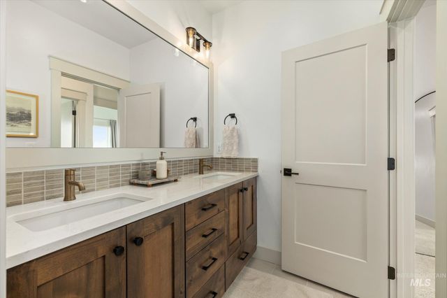 6883 W Mattawa Dr, Meridian, ID 83646