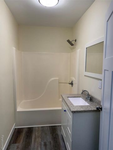 1444 W Lake Road, Clio, MI 48420