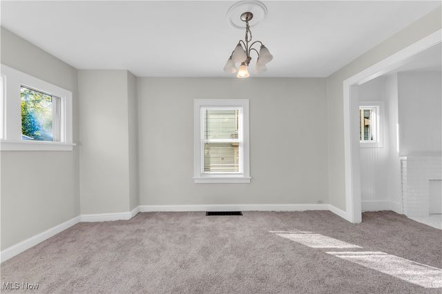 945 Nela View Road, Cleveland Heights, OH 44112