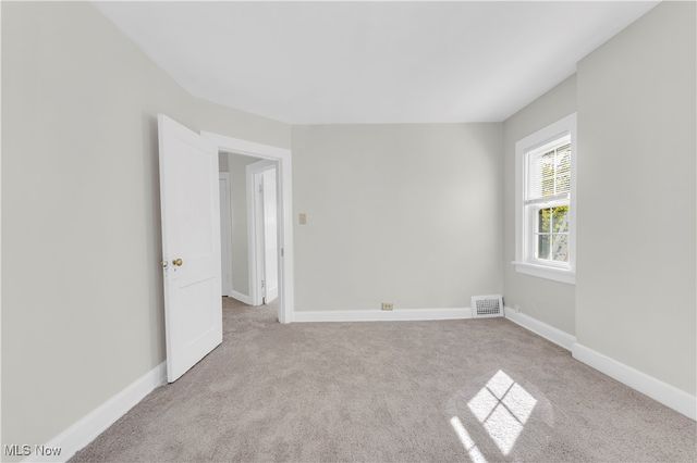 945 Nela View Road, Cleveland Heights, OH 44112