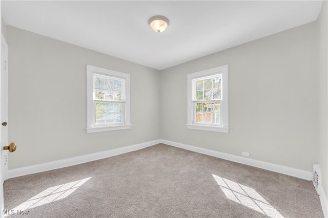 945 Nela View Road, Cleveland Heights, OH 44112