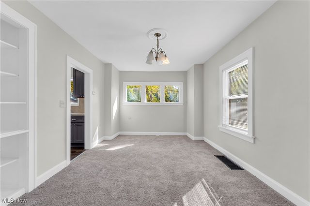 945 Nela View Road, Cleveland Heights, OH 44112