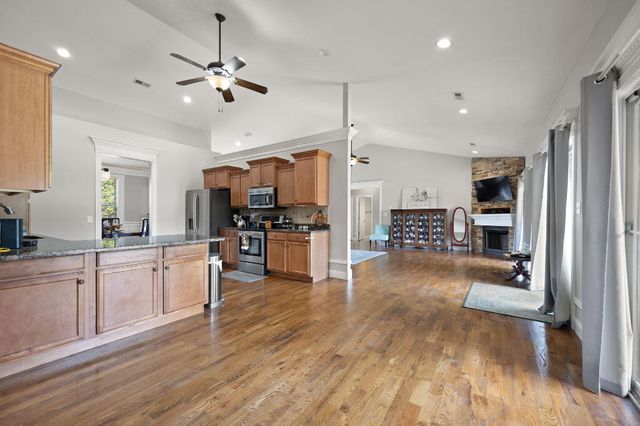 205 Kolsons Landing Drive, Somerset, KY 42503