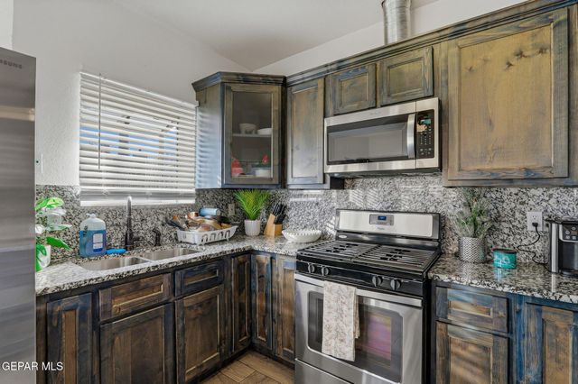 2324 NANCY MCDONALD Drive, El Paso, TX 79936