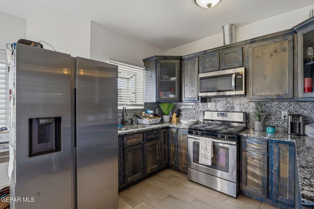 2324 NANCY MCDONALD Drive, El Paso, TX 79936