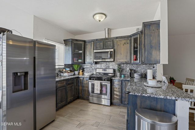 2324 NANCY MCDONALD Drive, El Paso, TX 79936