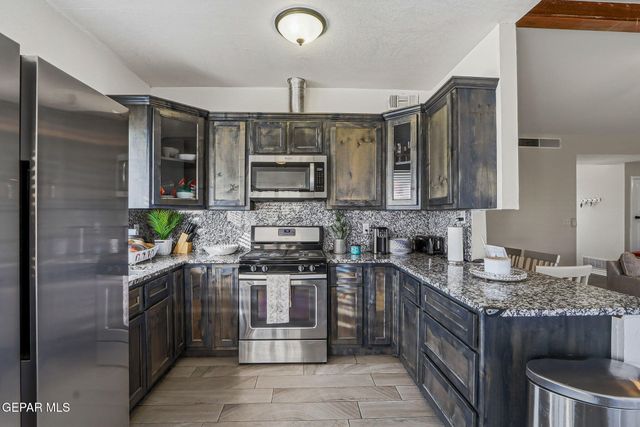 2324 NANCY MCDONALD Drive, El Paso, TX 79936