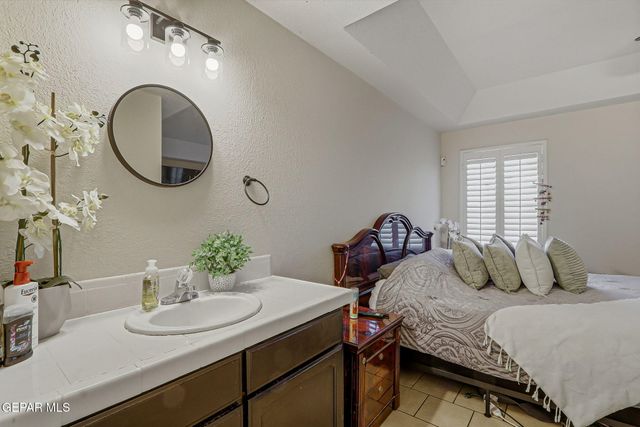 2324 NANCY MCDONALD Drive, El Paso, TX 79936