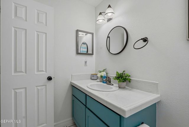 2324 NANCY MCDONALD Drive, El Paso, TX 79936