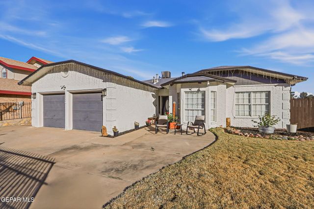 2324 NANCY MCDONALD Drive, El Paso, TX 79936