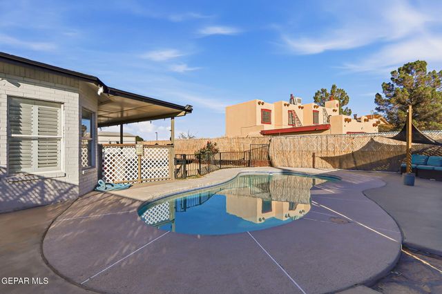 2324 NANCY MCDONALD Drive, El Paso, TX 79936