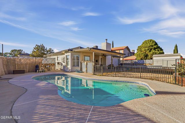 2324 NANCY MCDONALD Drive, El Paso, TX 79936