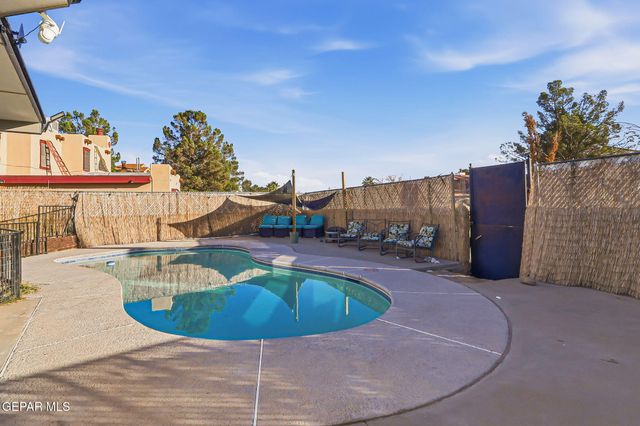 2324 NANCY MCDONALD Drive, El Paso, TX 79936