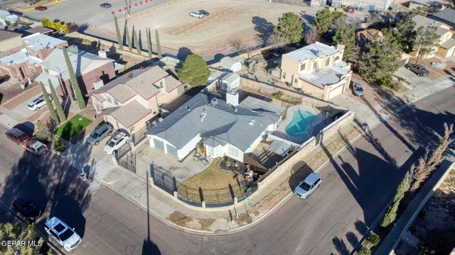 2324 NANCY MCDONALD Drive, El Paso, TX 79936