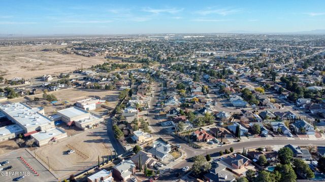 2324 NANCY MCDONALD Drive, El Paso, TX 79936