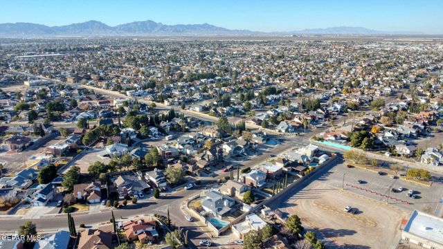 2324 NANCY MCDONALD Drive, El Paso, TX 79936