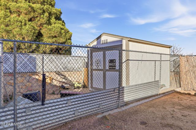 2324 NANCY MCDONALD Drive, El Paso, TX 79936