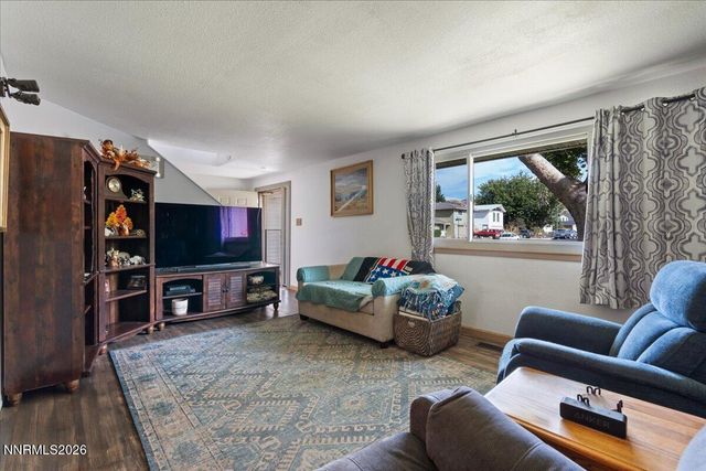 7353 Wallsend Drive, Reno, NV 89511